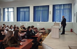 «328 = 10», или Как предостеречь от неправильного выбора