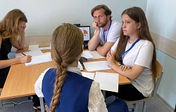 Абитуриенты ГомГМУ сдают внутренний экзамен по биологии