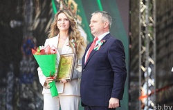 Наталья Колчанова удостоена почетного звания