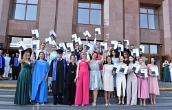 В добрый путь, выпускники!