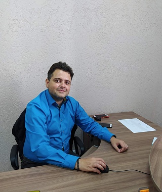 Крохмальник Антон Юрьевич