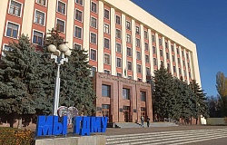 Влюбленные в свою профессию <b>выпускники ГомГМУ</b>