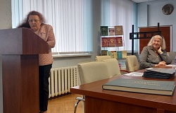 Роднае слова на хвалях часу