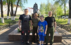 Долг памяти: сотрудники военной кафедры ГомГМУ провели благоустройство воинского захоронения в посёлке Победа