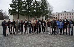 Единение и память: аллея дружбы в ГомГМУ