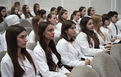 «Преобразование и устойчивость». В Гомельском медицинском университете прошли традиционные встречи с первокурсниками