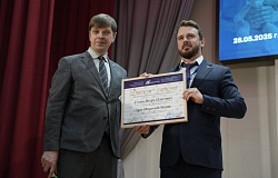 <b>Ректор</b> ГомГМУ доктор медицинских наук, профессор Игорь Олегович Стома – Почетный доктор Сибирского федерального научного центра агробиотехнологий ... 